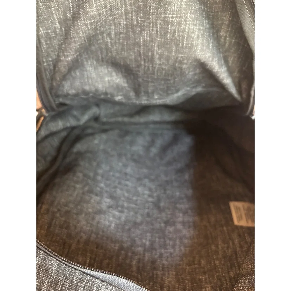 Everlane Street Nylon Zip Backpack Dark Grey Crosshatch Minimalist Bag